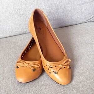 Patricia Nash Bettina leather flat shoes